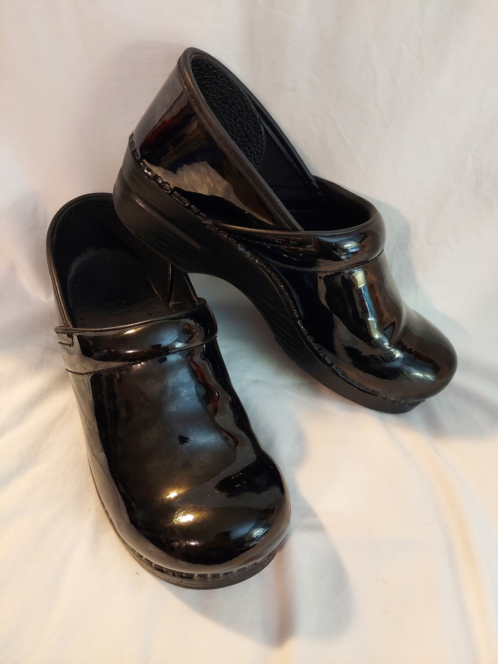 Dansko Black Patent Leather Professional Clogs Nursing Work Shoes 40 Or 9.5-10